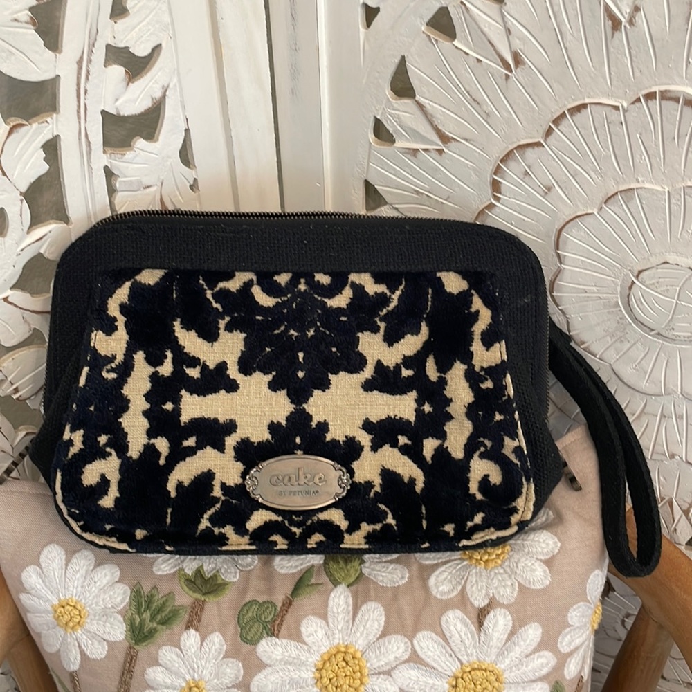 Cake purse